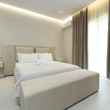 Christianna Free Parking 3* Vlorë