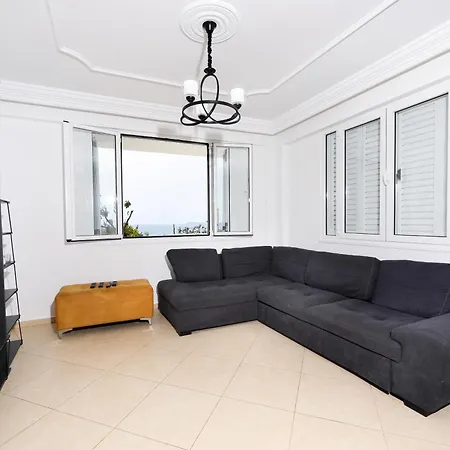 Christianna Free Parking 3* Vlorë