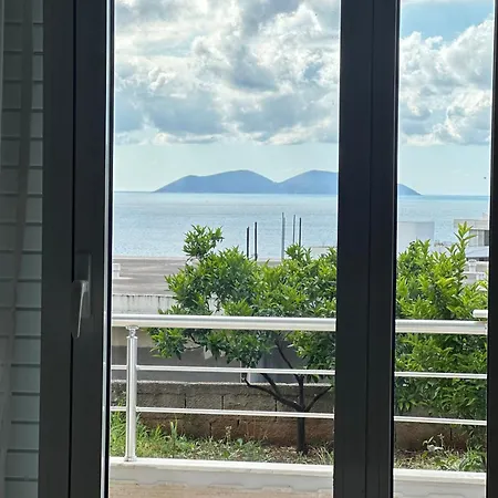 Andromeda Free Parking Vlore