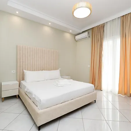 Lejlighedshotel Christianna Free Parking Vlorë