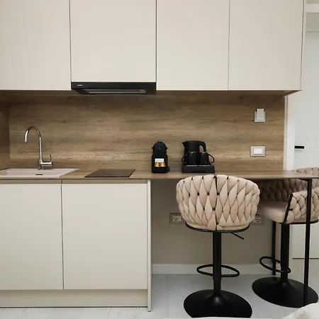 Apartmanhotel Christianna Free Parking 3*