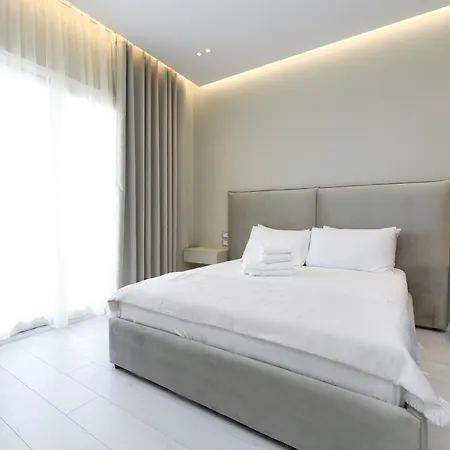 Christianna Free Parking Vlora