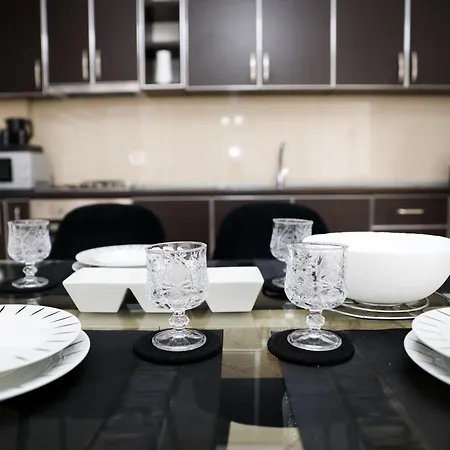 Apartmanhotel Christianna Free Parking 3*