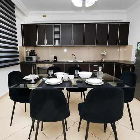 Christianna Free Parking Apartmanhotel 3*