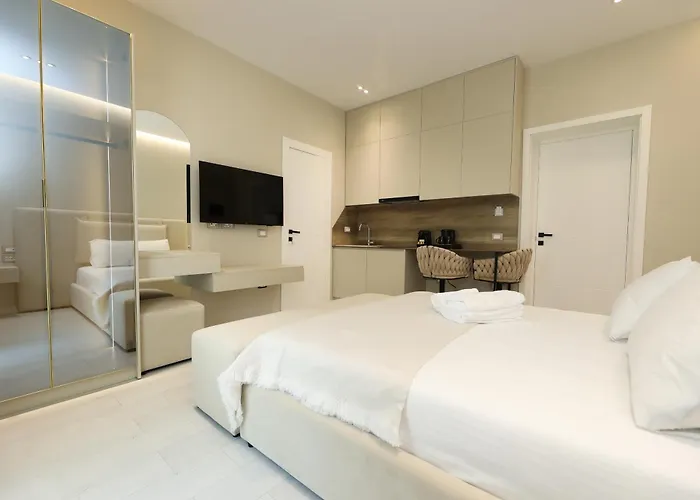 Christianna Free Parking Vlorë