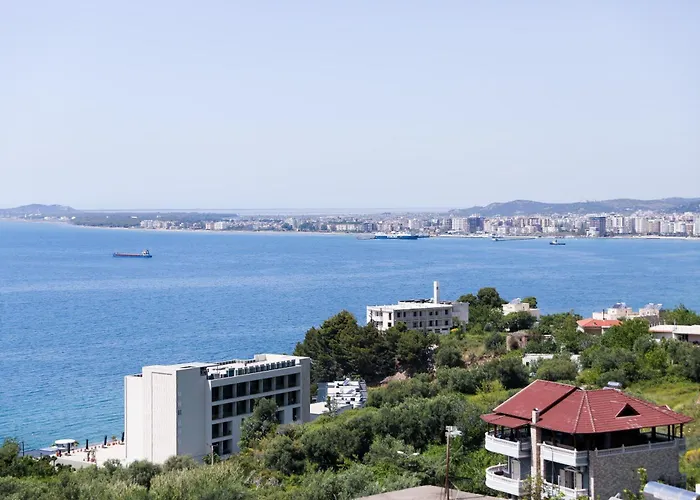 Christianna Free Parking 3*