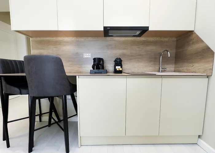 Christianna Free Parking 3*