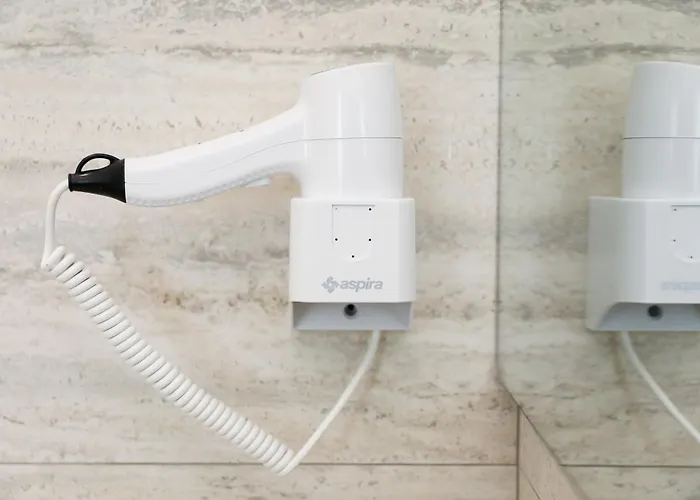 Christianna Free Parking Vlorë