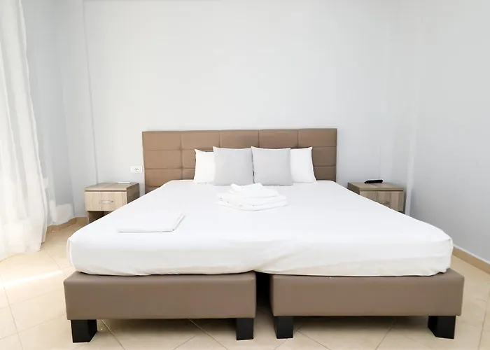 Christianna Free Parking Vlorë